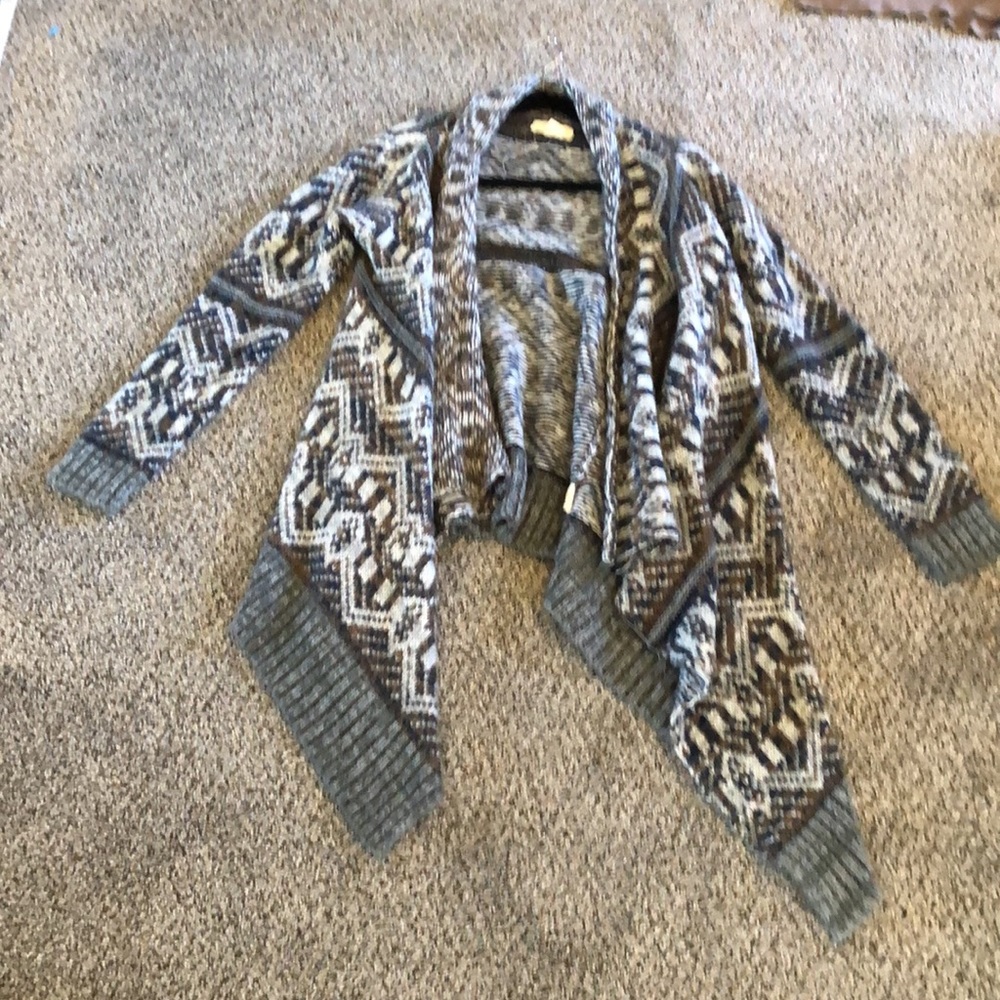 Urban outfitters sweater. large (more like M)